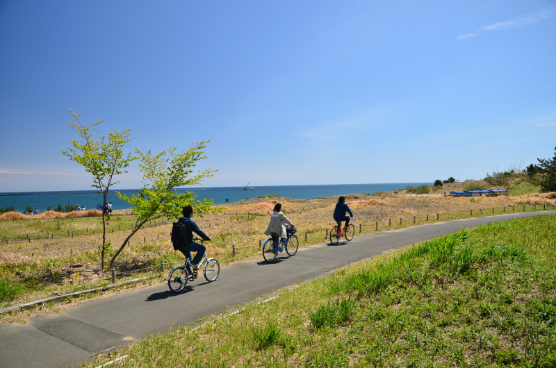 移動はやっぱり自転車が便利。園内には4か所のサイクリングセンターがあります。