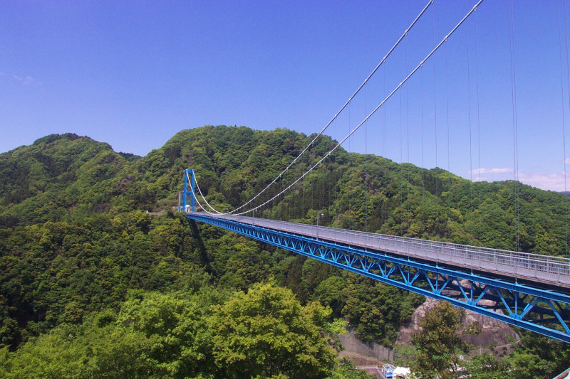 橋の長さは日本第3位の全長375ｍ！