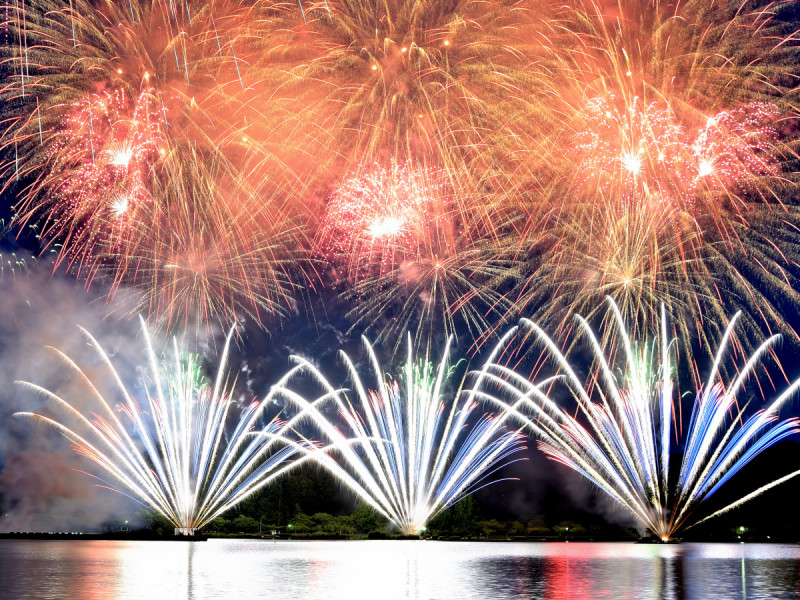 2023年は約5,000発の花火が水戸の夜空を彩ります♪