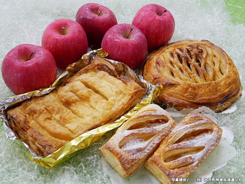 奥久慈のアップルパイはりんごの量がハンパない！！